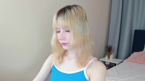 Snapshot of miakimiko chatting on April 25, 2026, 1:52 am miakimiko online show from April 25, 2026, 1:52 am