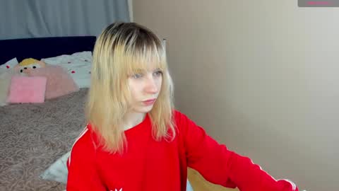 Snapshot of miakimiko chatting on May 10, 2026, 2:17 am miakimiko online show from May 10, 2026, 2:17 am