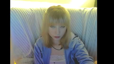 Snapshot of miakimiko chatting on June 3, 2026, 1:19 am miakimiko online show from June 3, 2026, 1:19 am