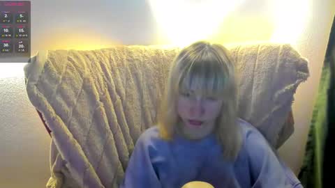 Snapshot of miakimiko chatting on June 21, 2026, 1:19 am miakimiko online show from June 21, 2026, 1:19 am