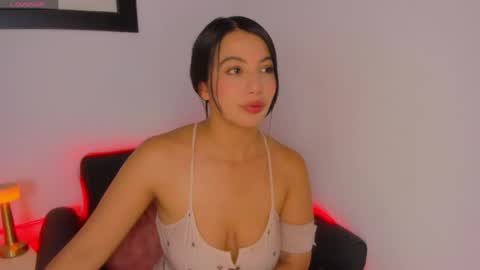 Snapshot of miakris1 chatting on May 10, 2026, 2:28 am miakris1 online show from May 10, 2026, 2:28 am