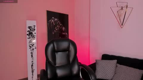 Snapshot of mialaurence_ chatting on October 30, 2025, 7:47 pm Call me Mia online show from October 30, 2025, 7:47 pm