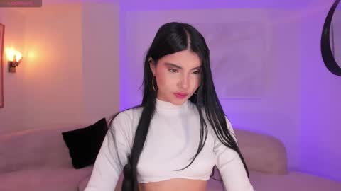 Snapshot of mialaurence_ chatting on November 8, 2025, 7:34 pm Call me Mia online show from November 8, 2025, 7:34 pm