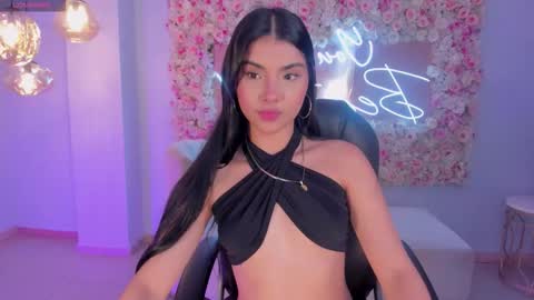 Snapshot of mialaurence_ chatting on November 30, 2025, 11:36 am Call me Mia online show from November 30, 2025, 11:36 am