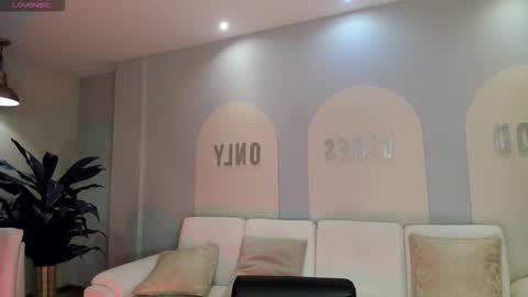 Call me Mia  online show from January 17, 2026, 7:28 pm