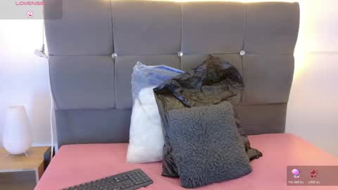 Snapshot of miamackleyn_ chatting on May 25, 2026, 12:55 pm MIA online show from May 25, 2026, 12:55 pm