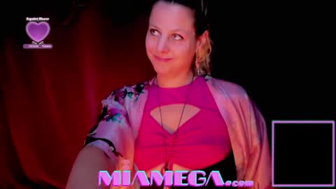 Snapshot of miamega chatting on April 16, 2026, 10:56 pm Mia online show from April 16, 2026, 10:56 pm