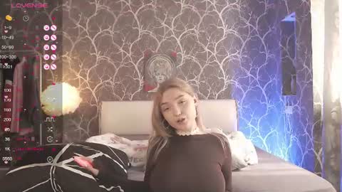 Mia online show from July 1, 2026, 1:56 pm