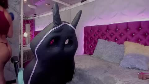 Snapshot of miamiller22 chatting on November 4, 2025, 7:35 pm miamiller22 online show from November 4, 2025, 7:35 pm