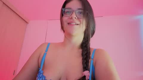 Snapshot of miamillerr_28 chatting on May 23, 2026, 11:03 am Mia online show from May 23, 2026, 11:03 am