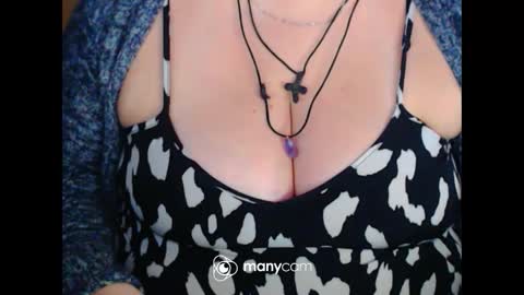 Snapshot of miamimistress chatting on February 18, 2026, 11:06 am maya online show from February 18, 2026, 11:06 am