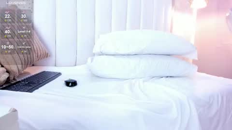 Snapshot of miamistrex chatting on February 14, 2025, 8:21 am Mia Mistrex online show from February 14, 2025, 8:21 am