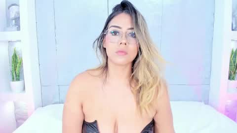 Snapshot of miamistrex chatting on October 12, 2025, 4:44 am Mia Mistrex online show from October 12, 2025, 4:44 am