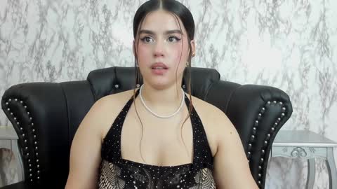 Mia   -5 7001400 Follow  online show from January 28, 2025, 9:50 pm
