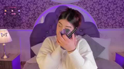 Mia   -5 7001400 Follow  online show from November 26, 2025, 1:34 pm