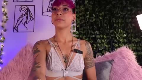 Snapshot of miamorgann chatting on October 7, 2025, 1:52 pm Mia Morgann online show from October 7, 2025, 1:52 pm