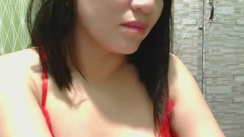 Mia online show from March 11, 2026, 2:34 pm