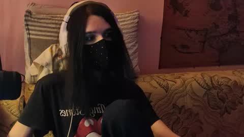 Snapshot of miaowhowl chatting on December 13, 2025, 7:53 pm Kristien online show from December 13, 2025, 7:53 pm