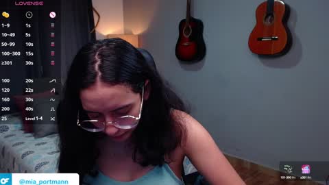 MIAPORTMANN online show from January 16, 2025, 3:13 pm