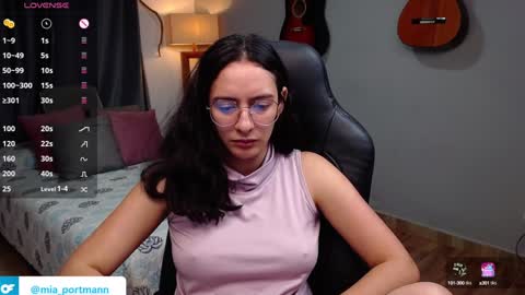 MIAPORTMANN online show from January 23, 2025, 12:41 pm