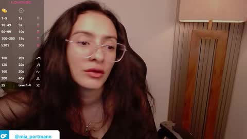 MIAPORTMANN online show from March 1, 2026, 7:54 am