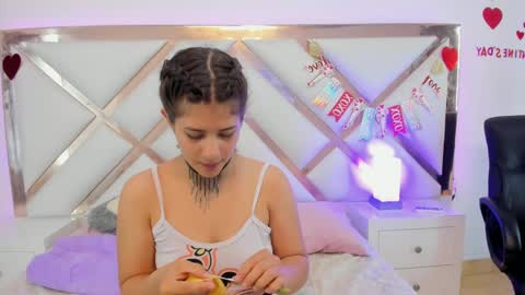 Snapshot of miaqueen021 chatting on February 11, 2025, 9:56 pm Sweetie Mia online show from February 11, 2025, 9:56 pm