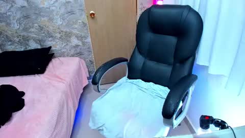 miarivers_1 online show from June 17, 2026, 3:35 pm