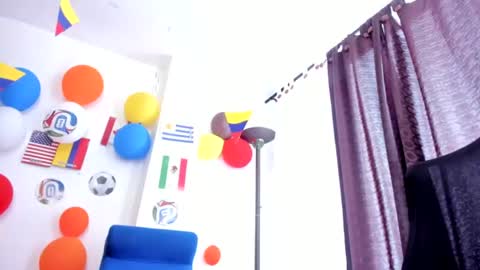 Snapshot of miarobertsmilf chatting on July 4, 2026, 2:12 pm Mia Milf online show from July 4, 2026, 2:12 pm