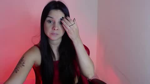 miarobinn_ online show from November 27, 2025, 9:11 am