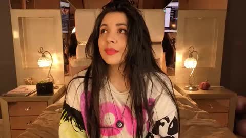 Snapshot of miasavagex18 chatting on November 6, 2025, 11:37 pm MiaHancock online show from November 6, 2025, 11:37 pm