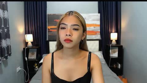 Snapshot of miasmith09 chatting on February 3, 2026, 1:26 am Pau and jence online show from February 3, 2026, 1:26 am