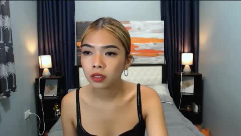 Snapshot of miasmith09 chatting on February 3, 2026, 2:53 am Pau and jence online show from February 3, 2026, 2:53 am