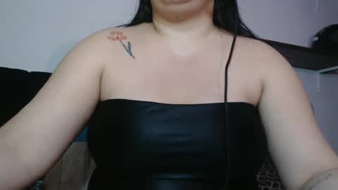 Snapshot of miasp chatting on October 5, 2025, 2:10 am MiaSP online show from October 5, 2025, 2:10 am