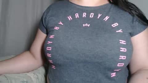 Snapshot of miasp chatting on November 3, 2025, 12:35 am MiaSP online show from November 3, 2025, 12:35 am