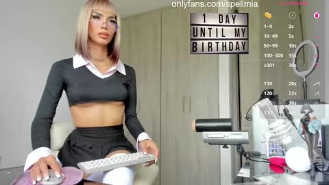 Snapshot of miaspell chatting on November 4, 2025, 3:55 pm Mia instagram miasspell online show from November 4, 2025, 3:55 pm