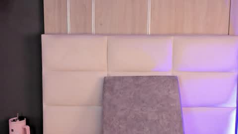 Snapshot of miasphencer chatting on April 23, 2026, 8:33 pm Mia online show from April 23, 2026, 8:33 pm