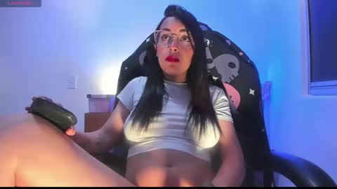 Mia online show from May 2, 2026, 10:09 am