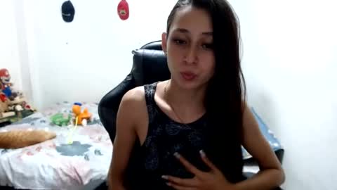 Snapshot of miasweet333 chatting on July 24, 2026, 1:36 am mia online show from July 24, 2026, 1:36 am