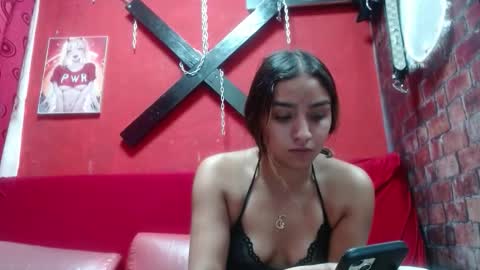 Mariana online show from October 15, 2025, 2:50 pm
