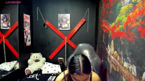 Mariana online show from November 23, 2025, 3:56 pm