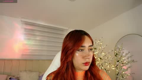 Mia Thaylor online show from April 7, 2026, 4:02 am