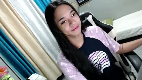 Snapshot of miatrixs chatting on January 7, 2025, 7:28 pm Mia online show from January 7, 2025, 7:28 pm