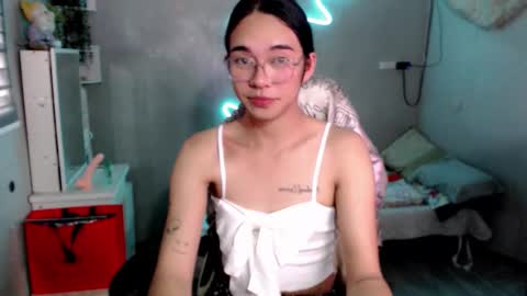 Mia online show from February 27, 2026, 9:20 am