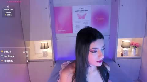 miaturnerr_ online show from June 5, 2026, 6:52 am