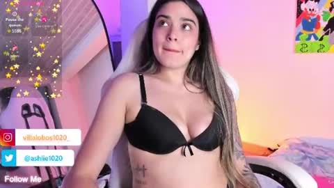 Snapshot of miavillalobos_ chatting on July 3, 2026, 3:35 am Mia Villalobos online show from July 3, 2026, 3:35 am