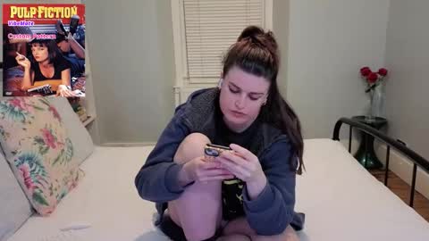 Snapshot of miawallace__ chatting on March 1, 2026, 10:34 pm Mia online show from March 1, 2026, 10:34 pm