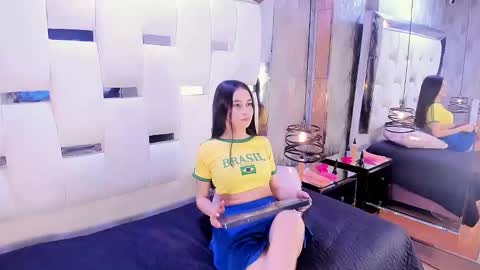 Snapshot of miawatson1 chatting on November 3, 2025, 12:28 pm Mia Watson online show from November 3, 2025, 12:28 pm