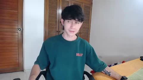 Snapshot of michaeel_blue chatting on June 11, 2026, 7:56 pm Michael online show from June 11, 2026, 7:56 pm