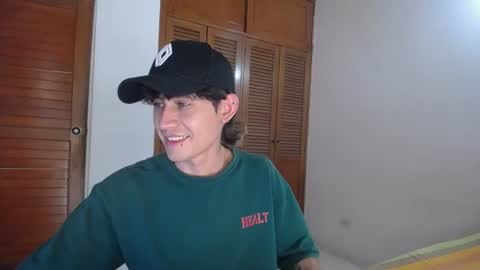 Snapshot of michaeel_blue chatting on June 16, 2026, 8:22 pm Michael online show from June 16, 2026, 8:22 pm