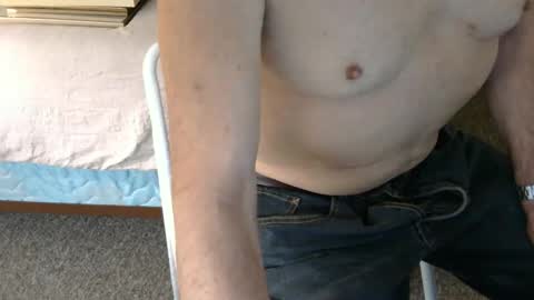michael123121364 online show from May 5, 2026, 10:29 pm